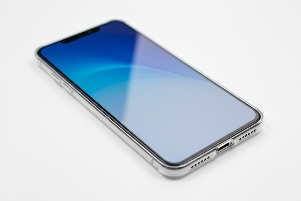 now make an after photo of a phone cleaned